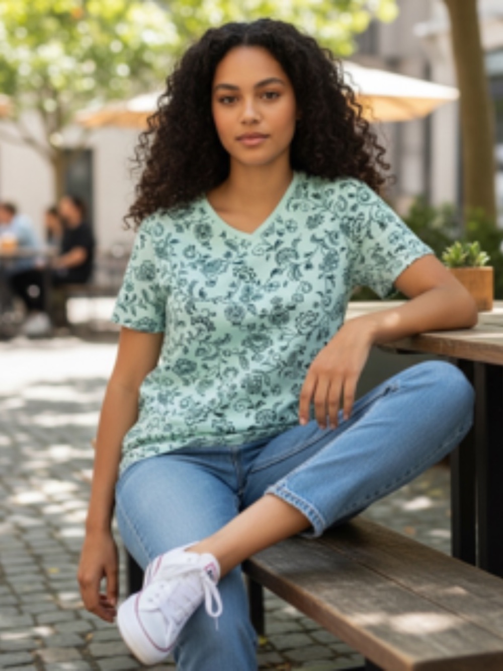 Croft & Barrow Floral Print V-Neck Short Sleeve Tee Size M